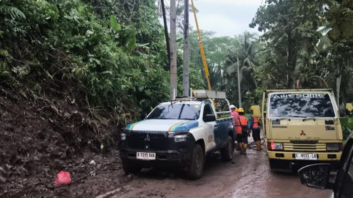 Hujan Deras Picu Longsor dan Banjir di Tanggamus, PLN dan Tim Gabungan Bergerak Cepat